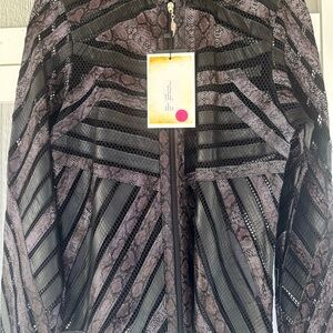 Kushi Women's Black and Gray Bomber Jacket